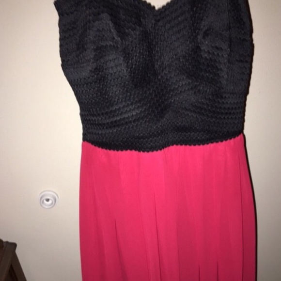 Formal Dress - Picture 3 of 5